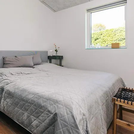 度假居 4 Star In *