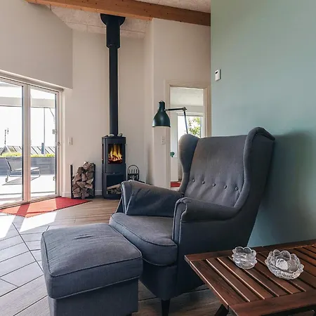 4 Star In 度假居 *